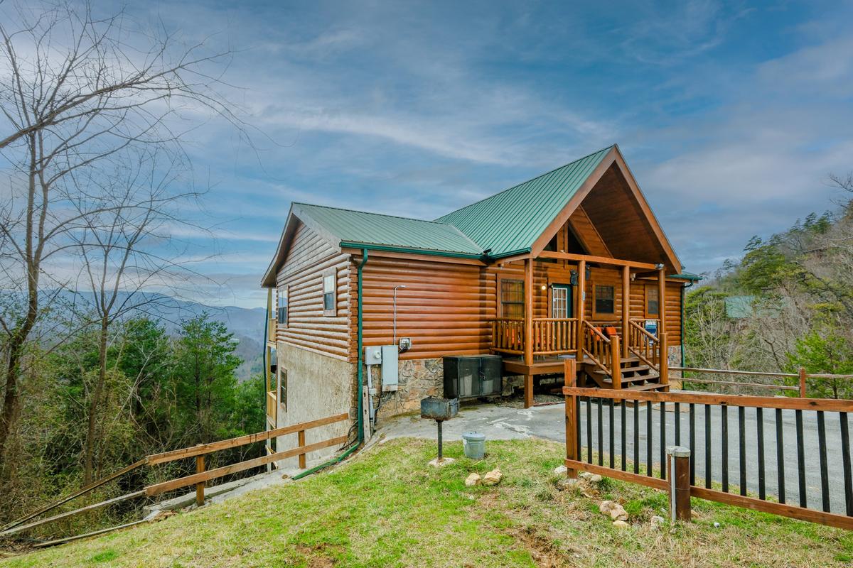 Peaceful View Cabin