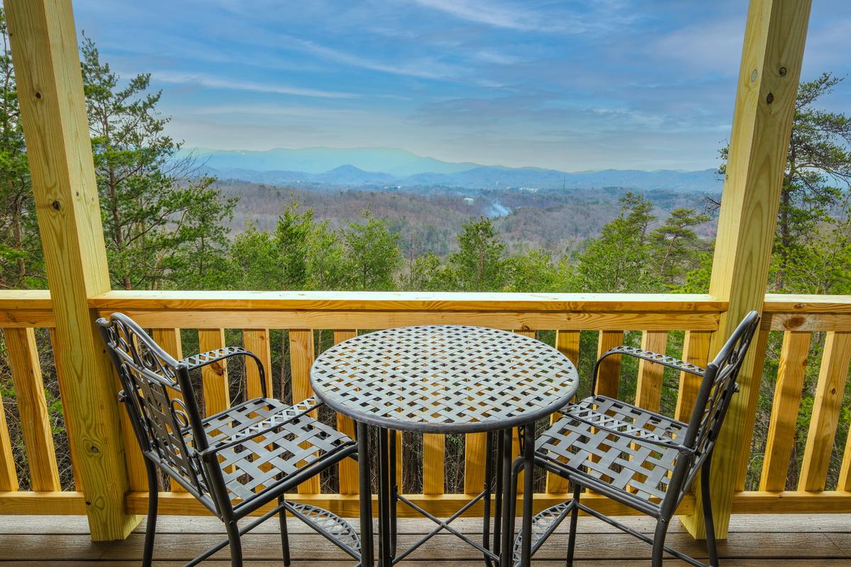 Peaceful View Cabin