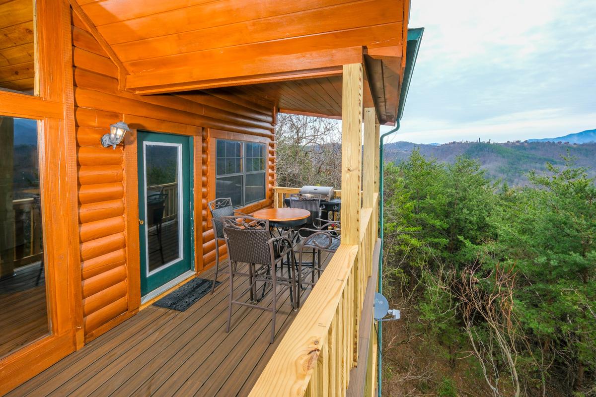 Peaceful View Cabin