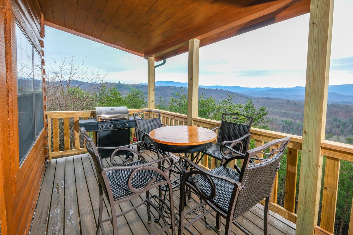 Peaceful View Cabin