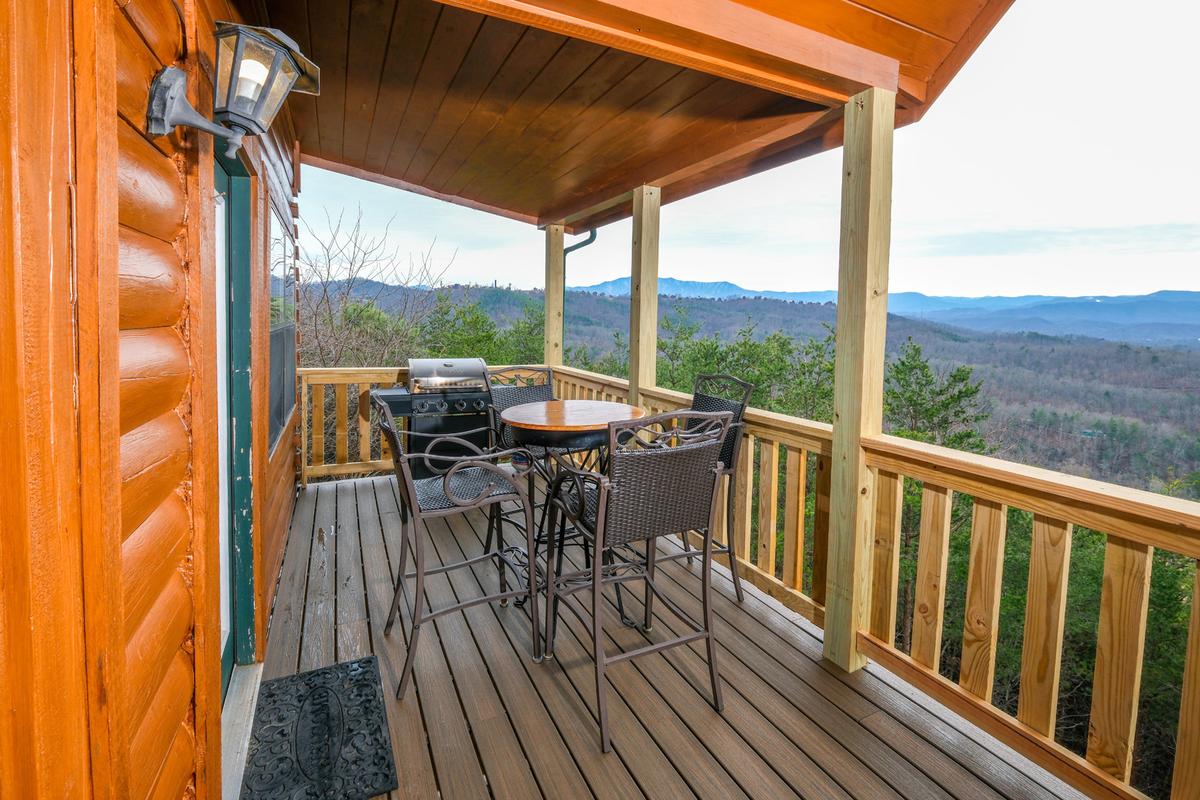 Peaceful View Cabin