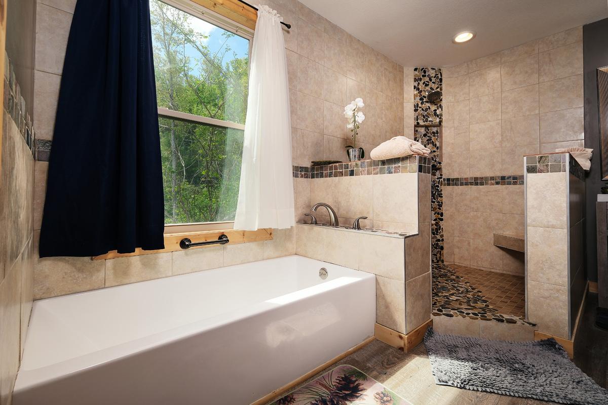 Honey Bear Lodge