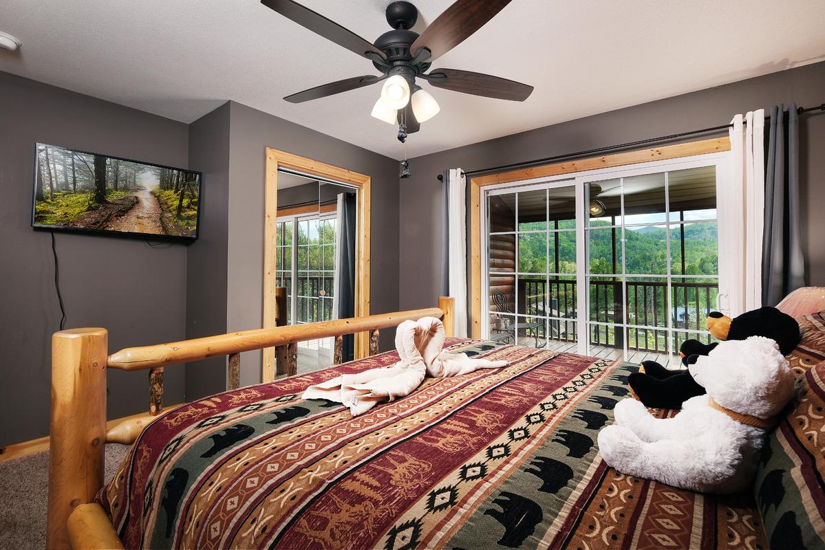 Honey Bear Lodge