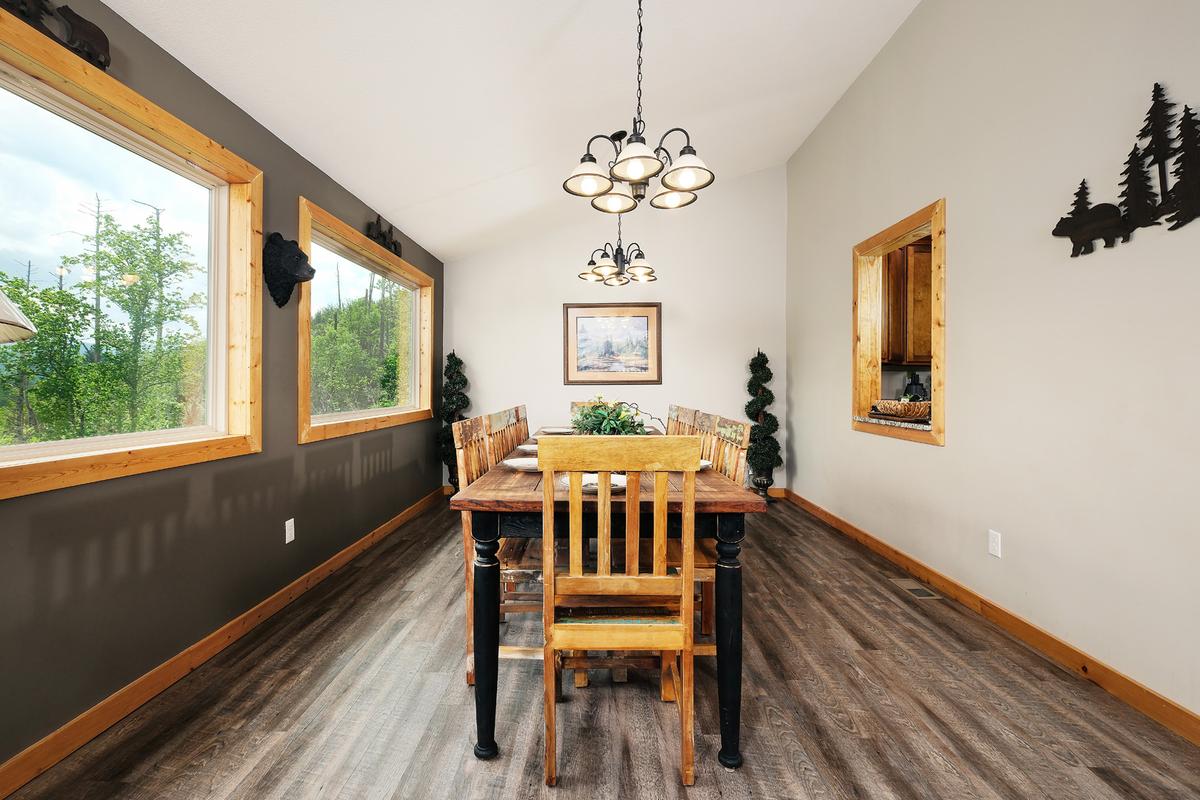 Honey Bear Lodge