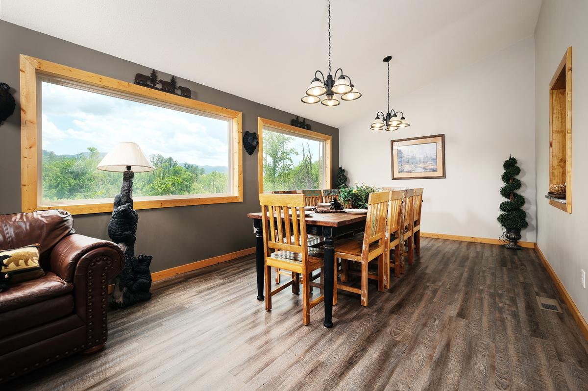 Honey Bear Lodge