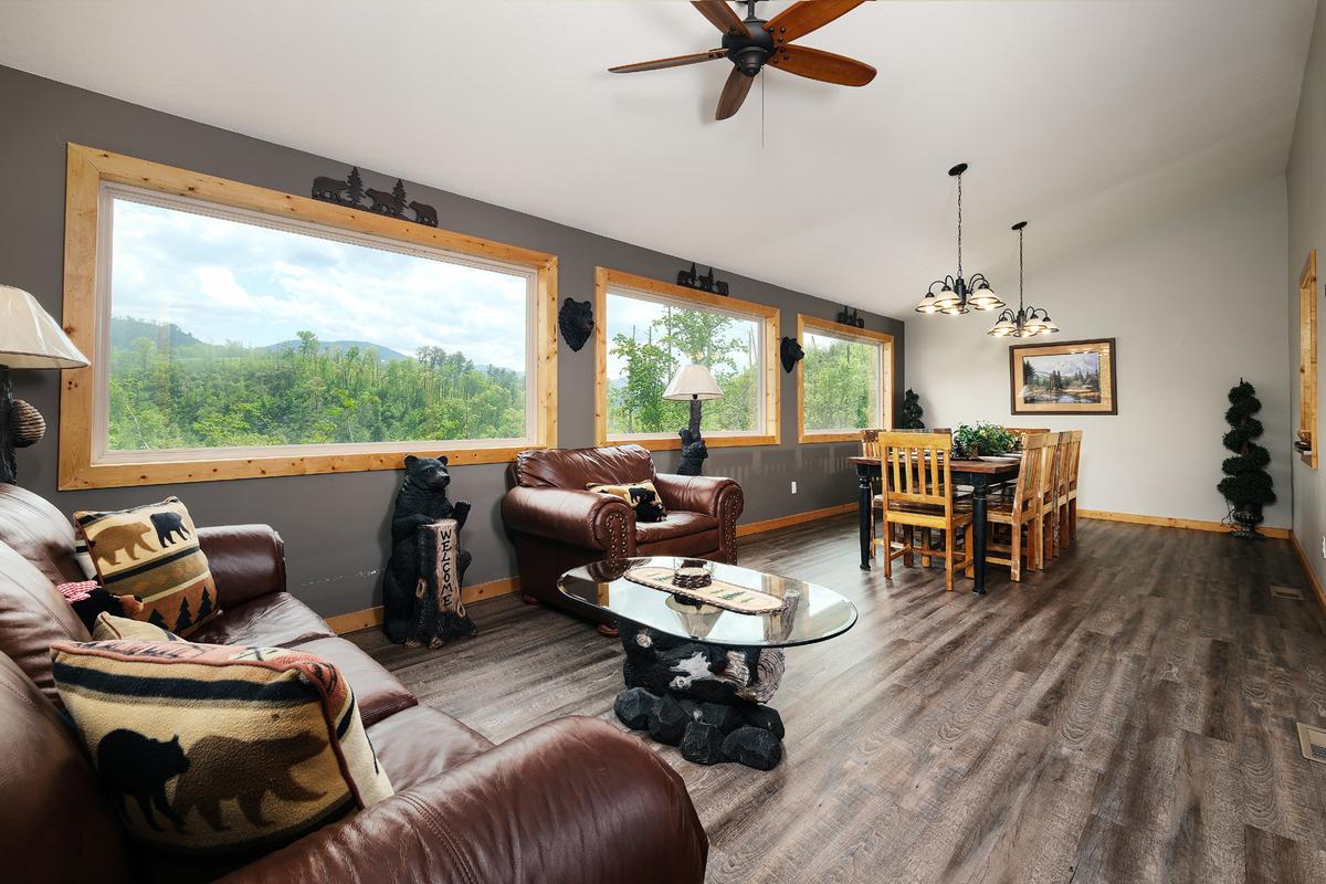 Honey Bear Lodge