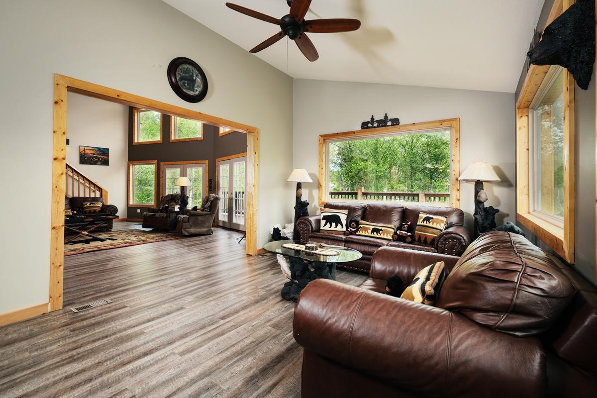 Honey Bear Lodge