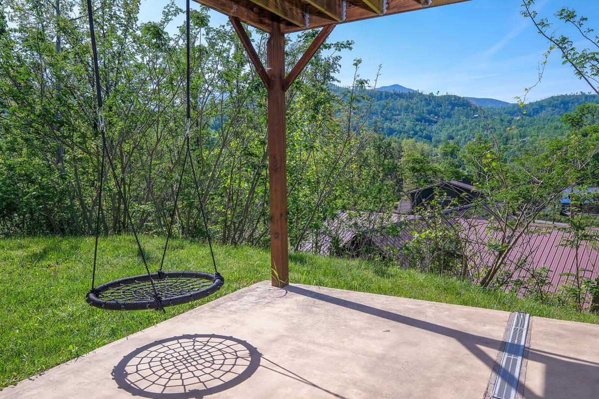 Honey Bear Lodge