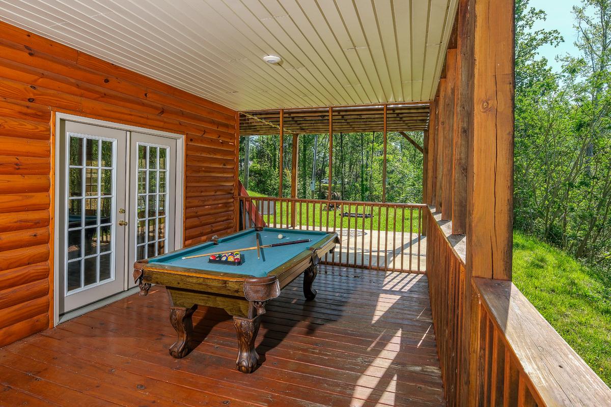 Honey Bear Lodge