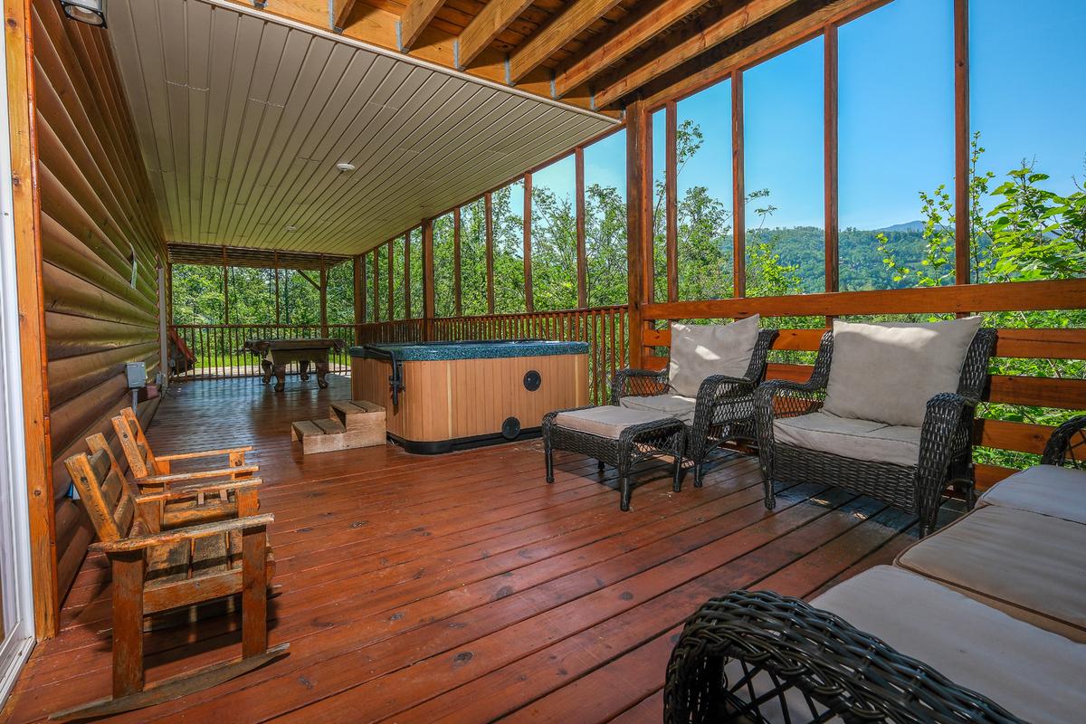Honey Bear Lodge