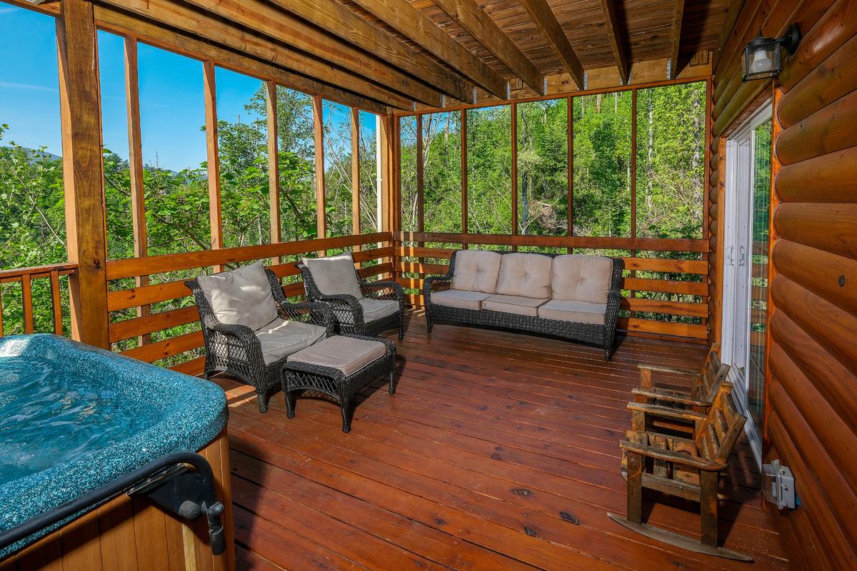 Honey Bear Lodge