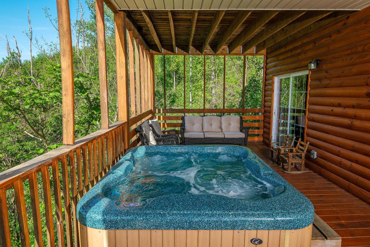 Honey Bear Lodge
