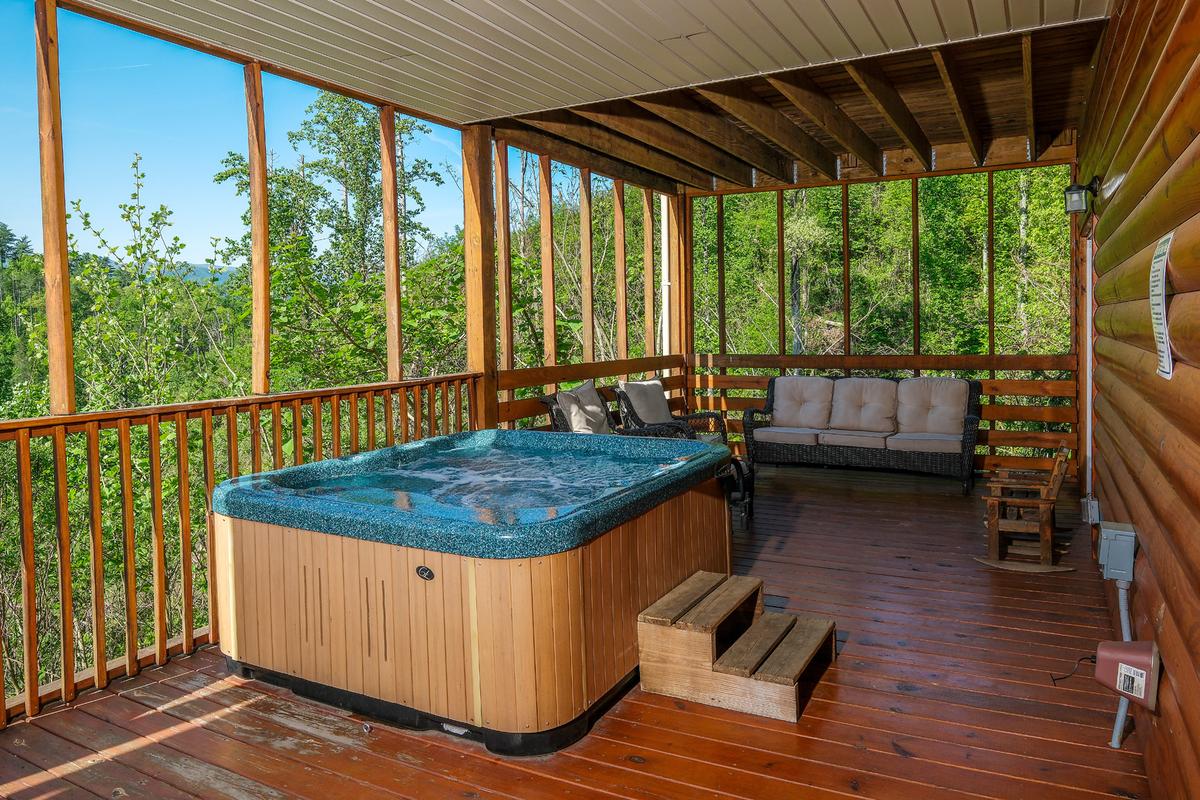 Honey Bear Lodge