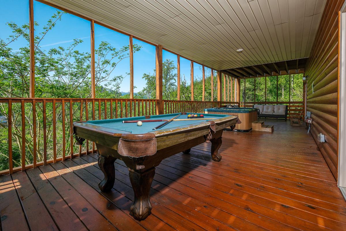 Honey Bear Lodge