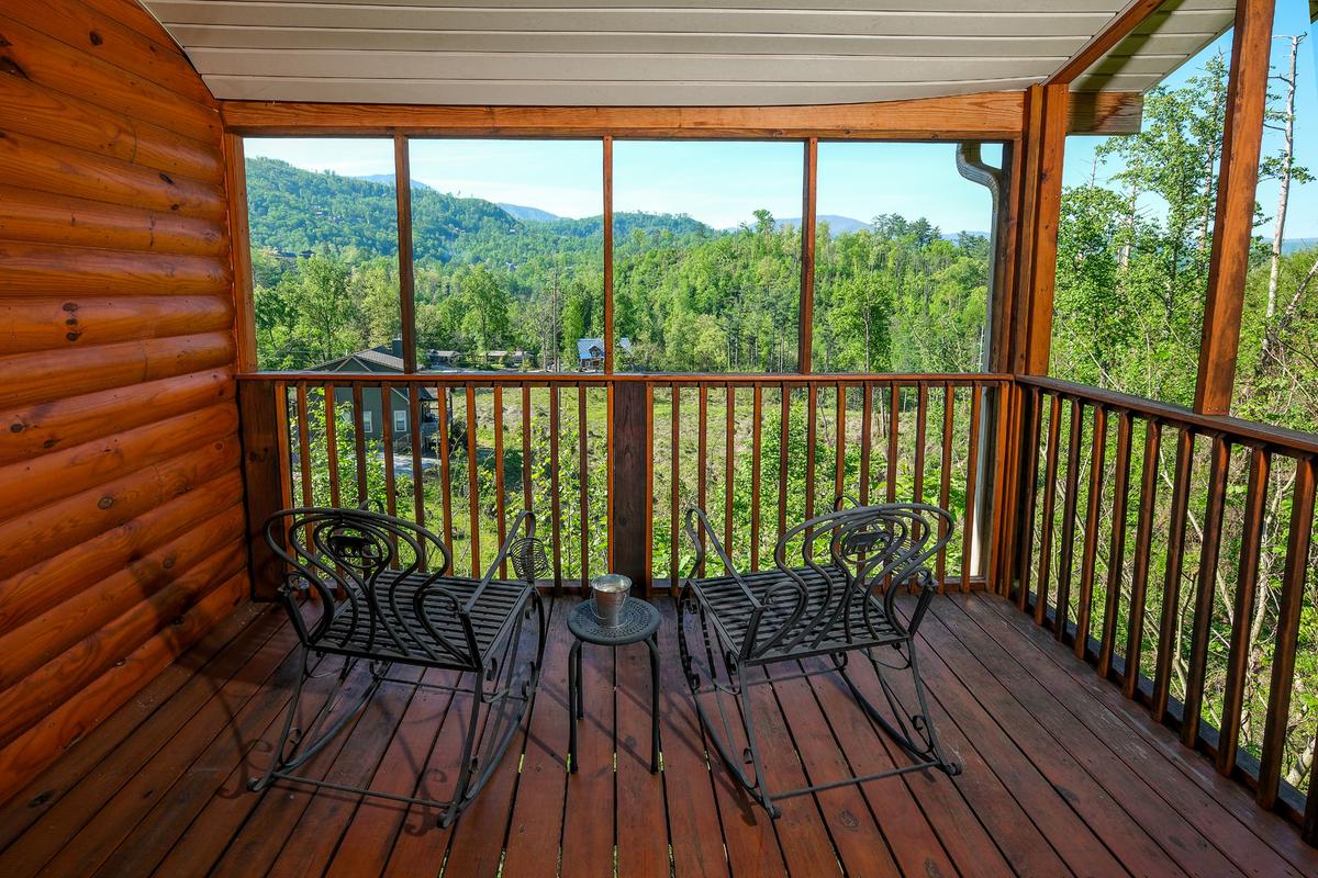 Honey Bear Lodge