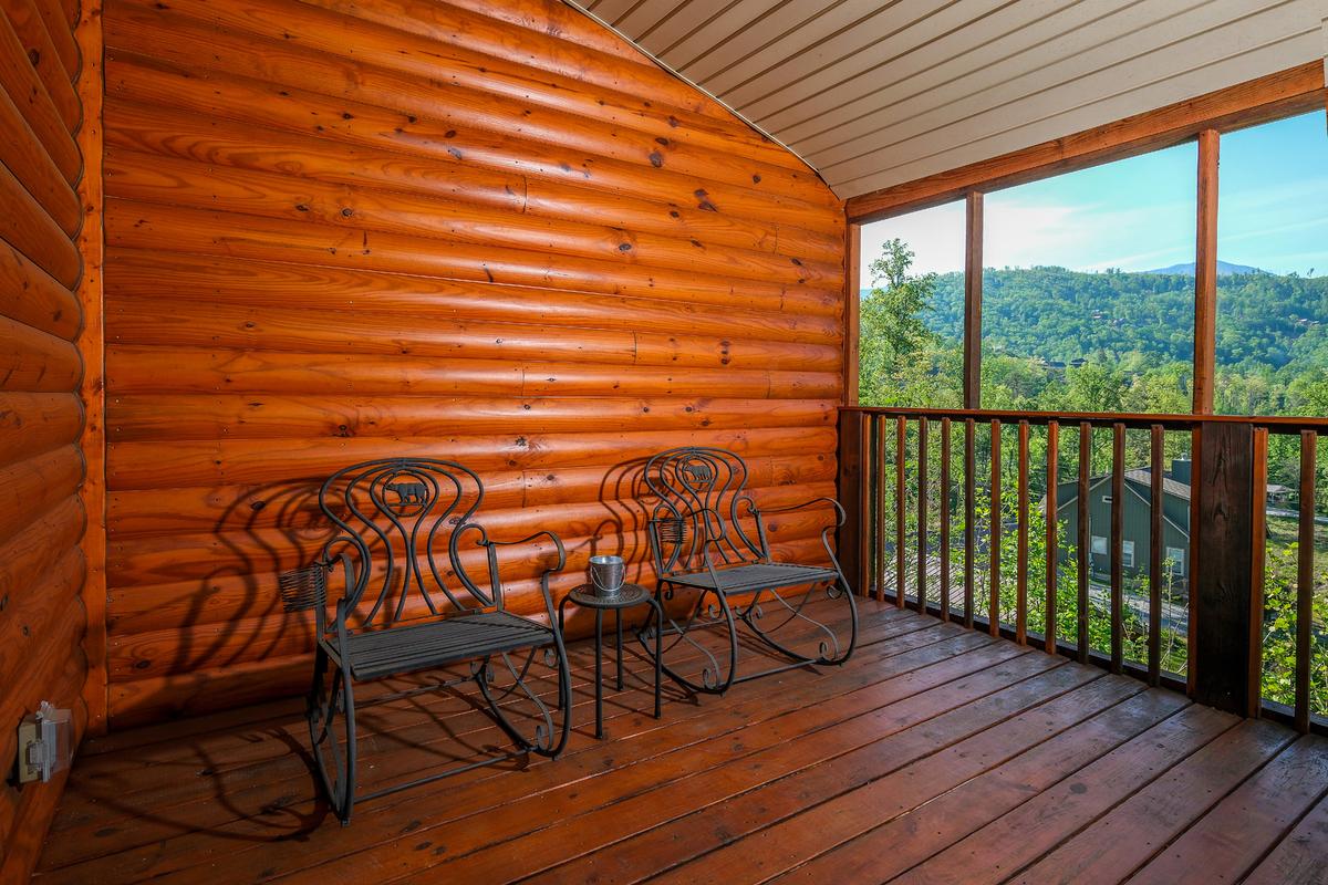 Honey Bear Lodge