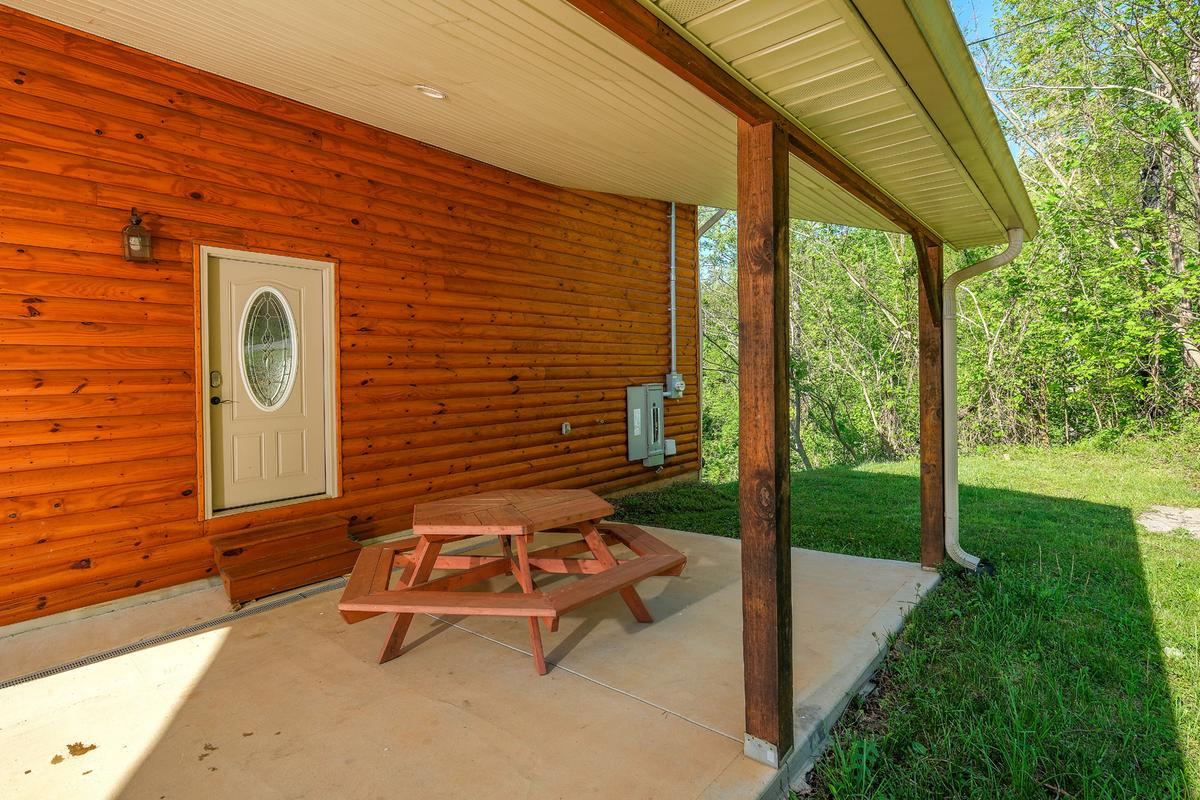 Honey Bear Lodge