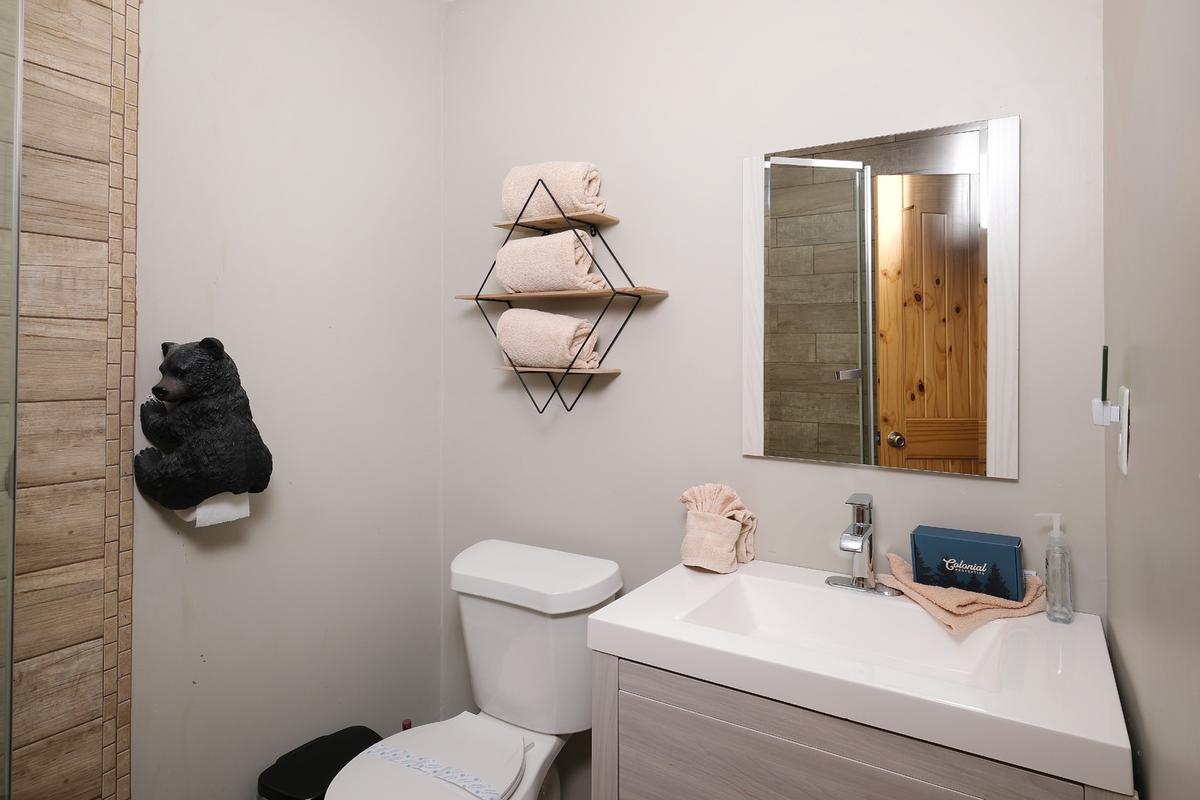 Honey Bear Lodge