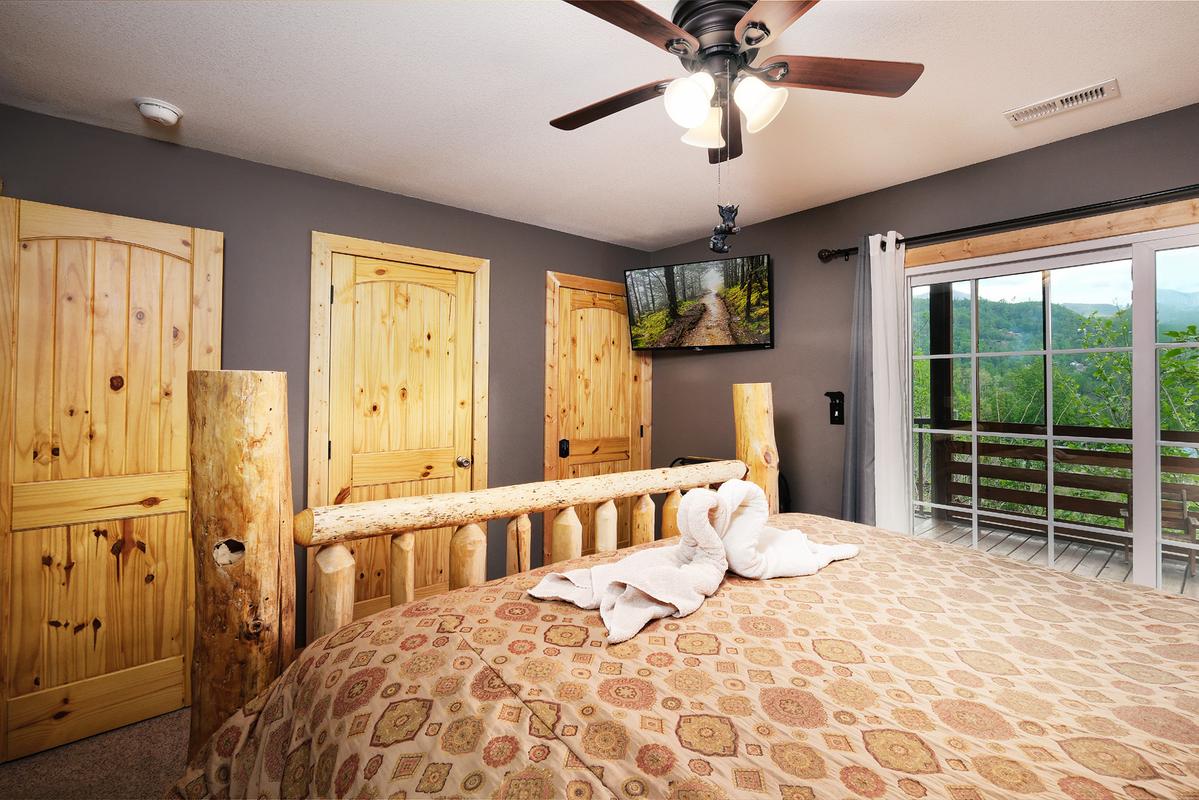 Honey Bear Lodge