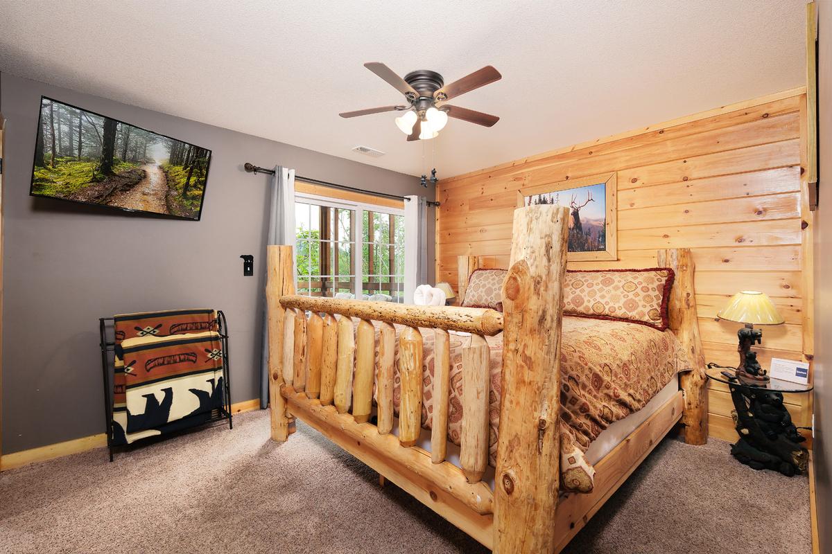Honey Bear Lodge