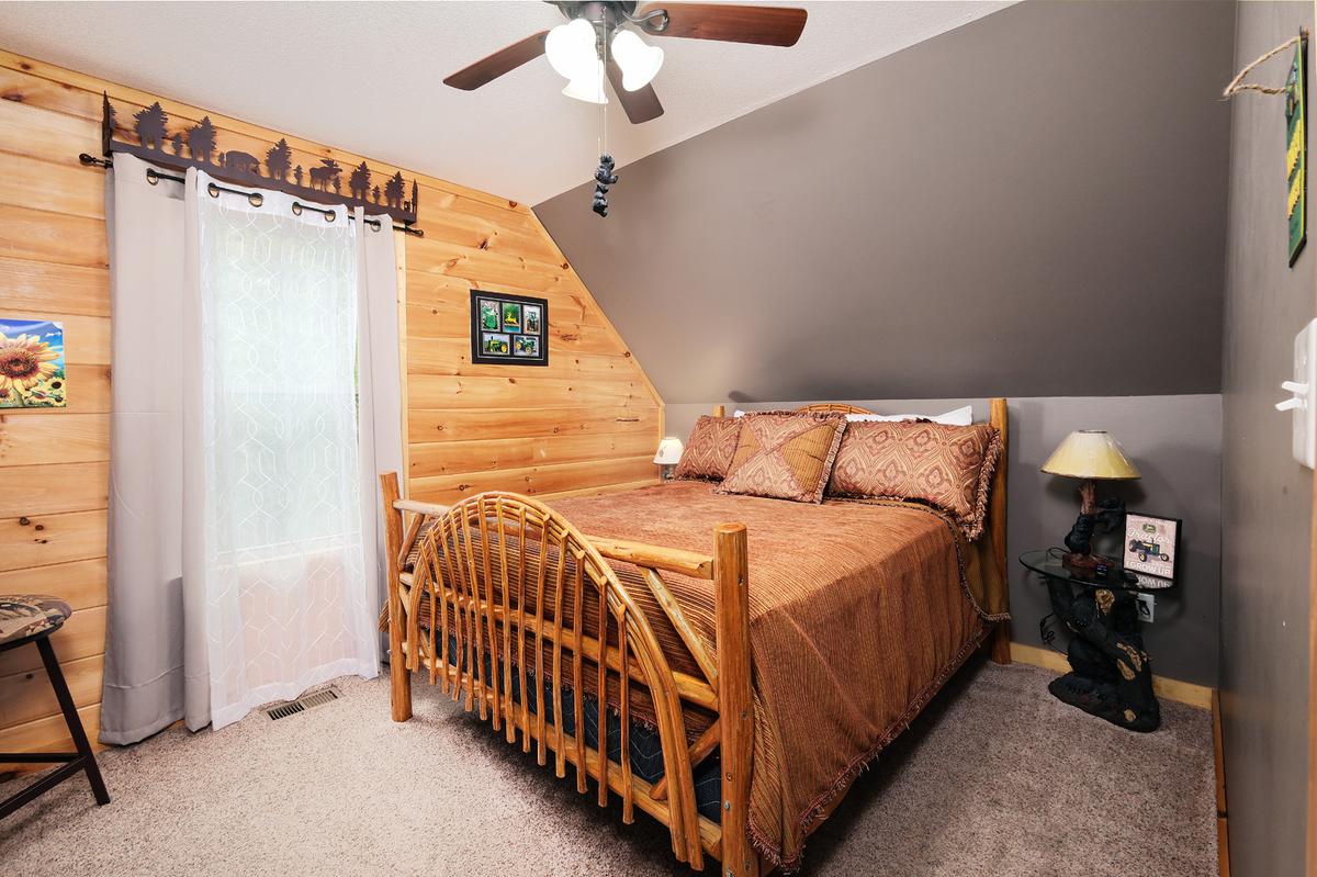 Honey Bear Lodge