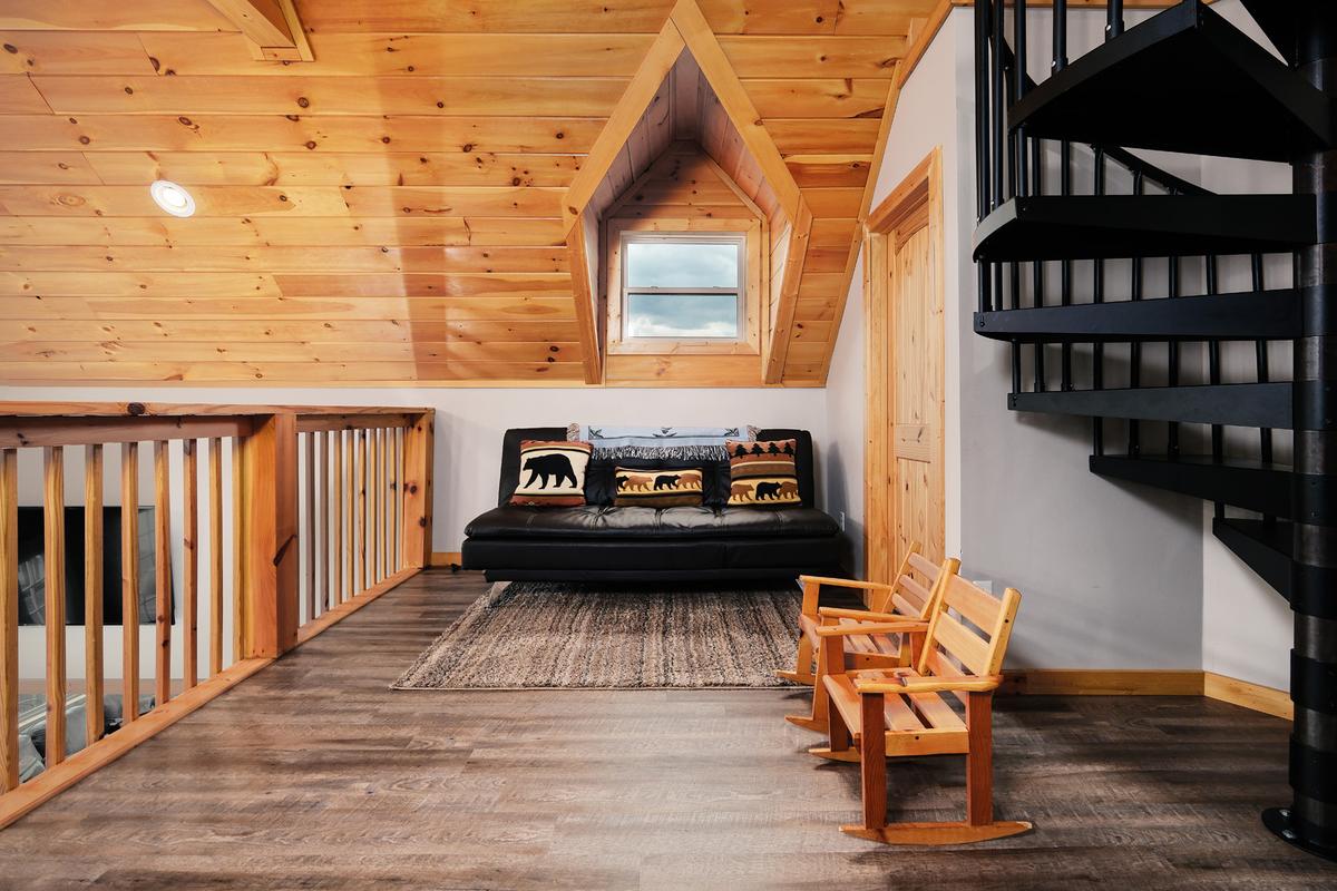 Honey Bear Lodge