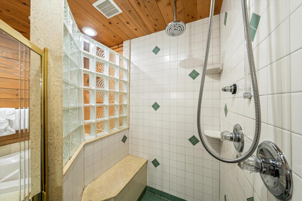 Dreamcatcher CV | Photo 30