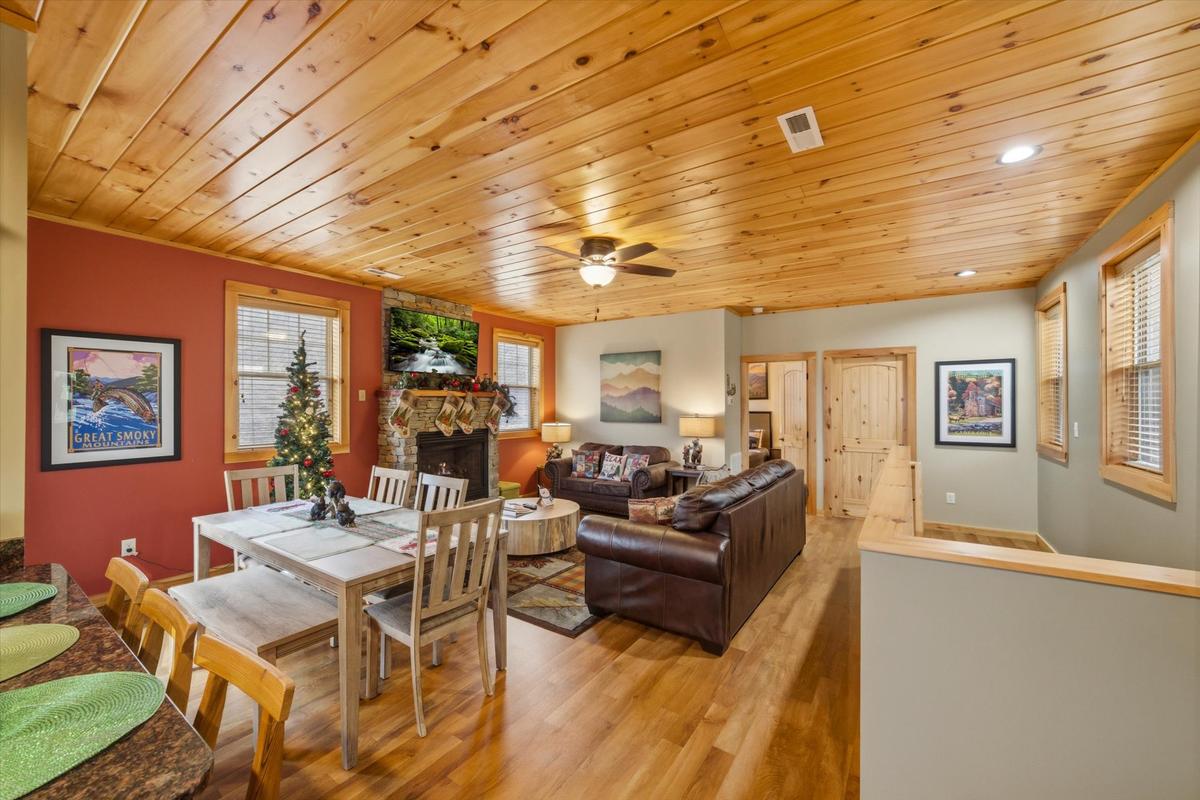 Blue Bird Hideaway 5