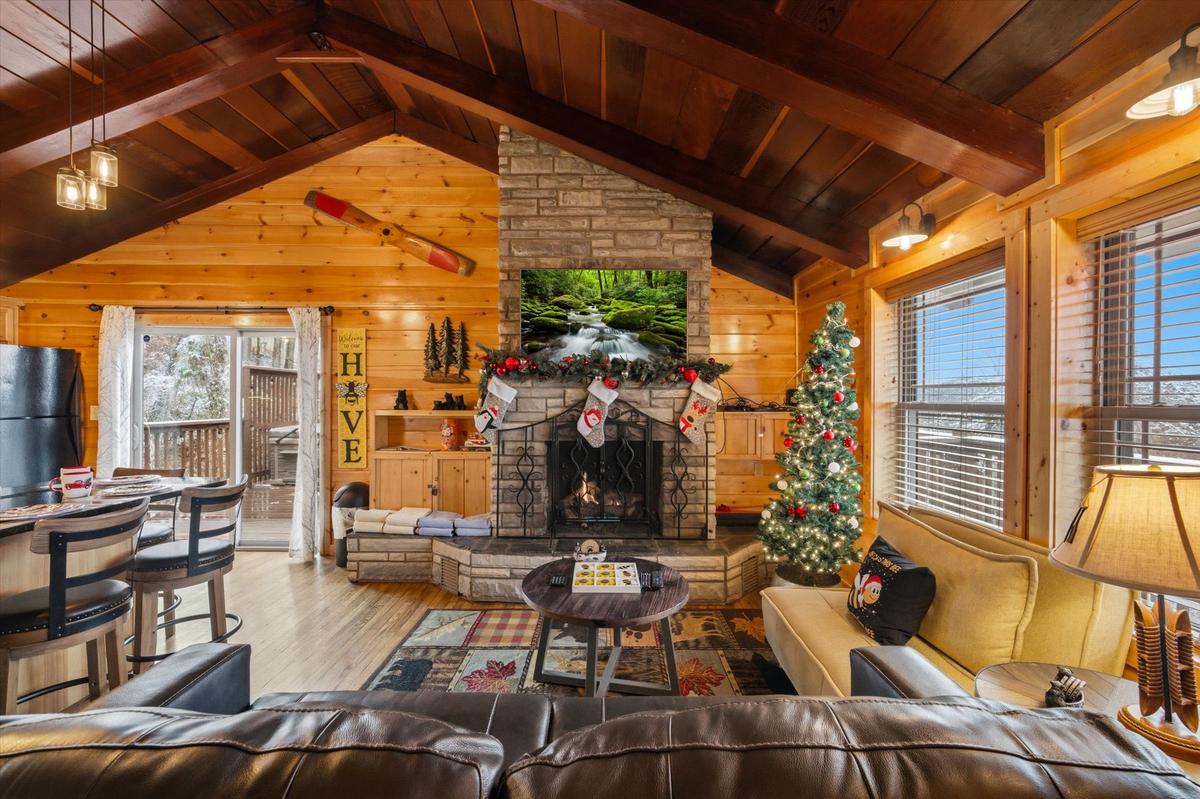 Honey Bee Hideaway 2