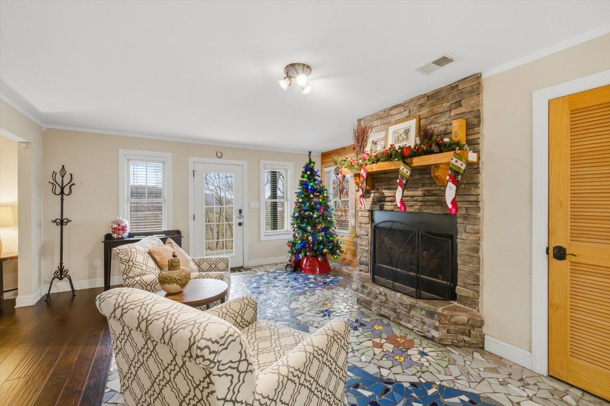 Hummingbird Hideaway 3