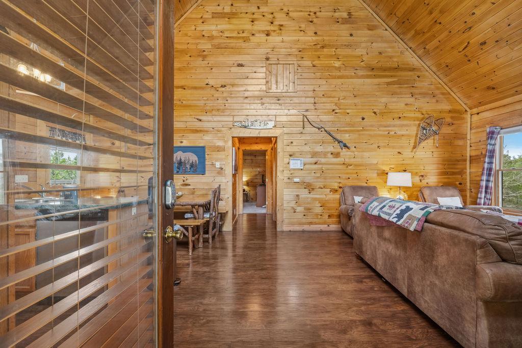 Still Water Hideaway | Photo 8