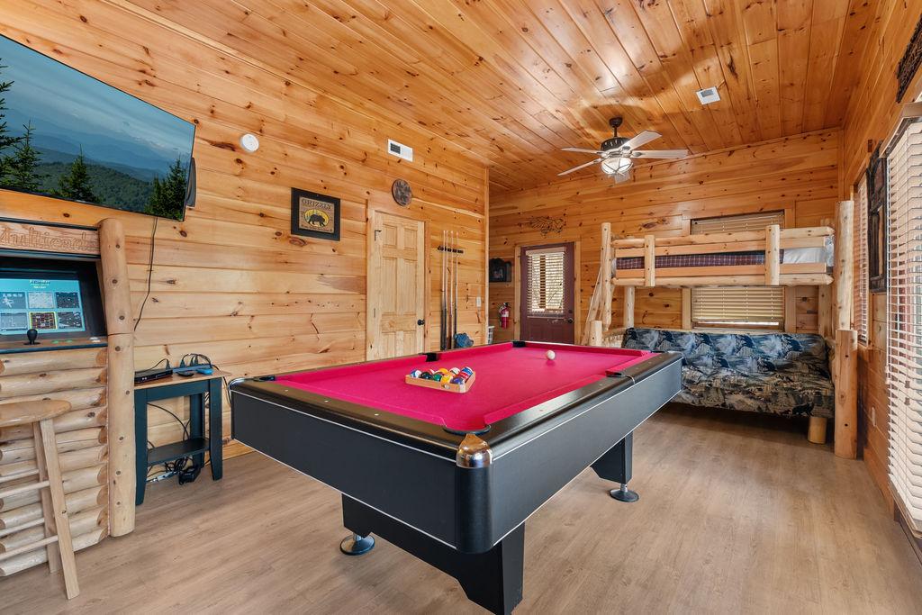 Bear's Den | Photo 26