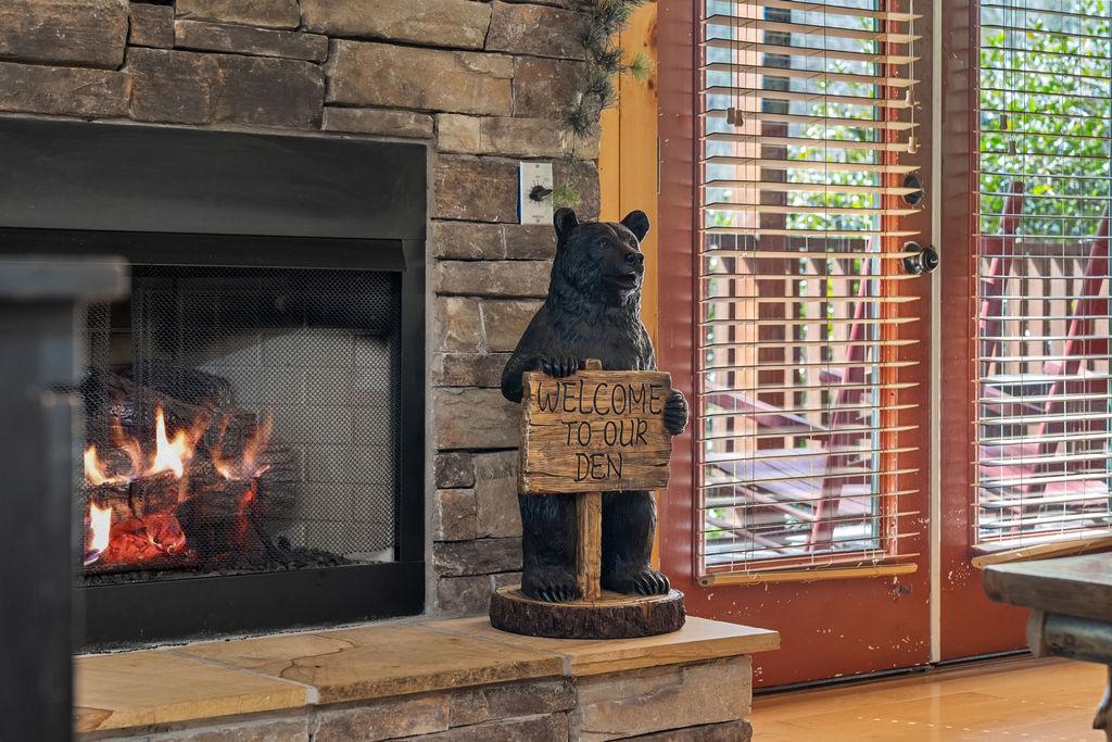 Bear's Den | Photo 7