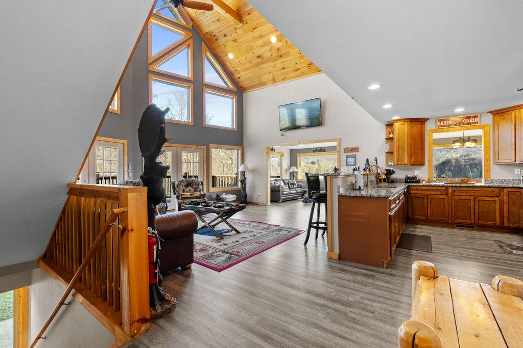 Honey Bear Lodge | Photo 7