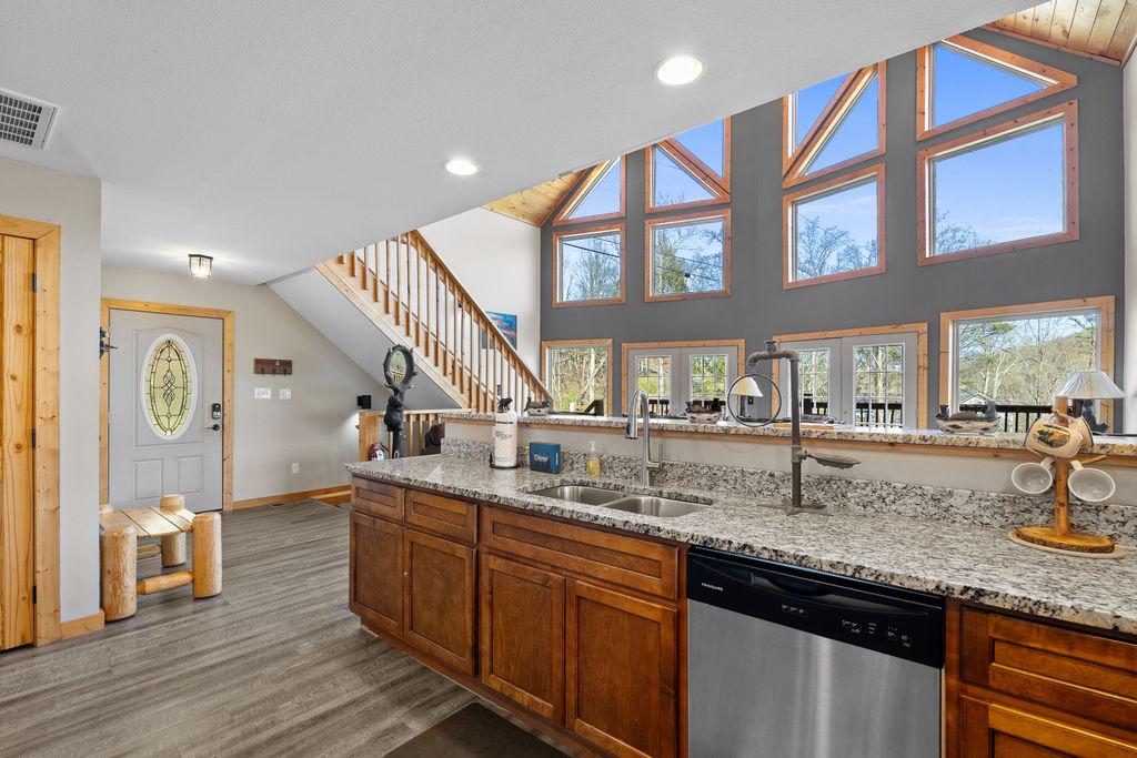 Honey Bear Lodge | Photo 10