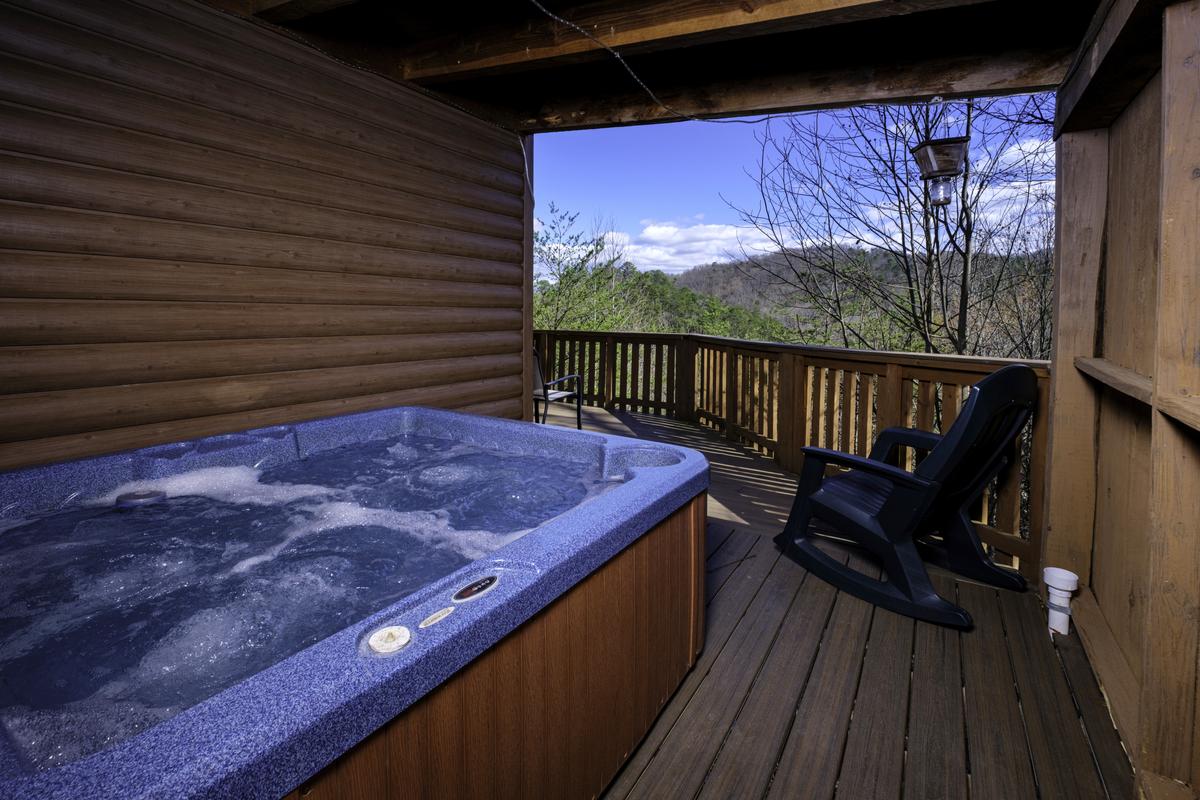 A Mountain Hideaway | Photo 32