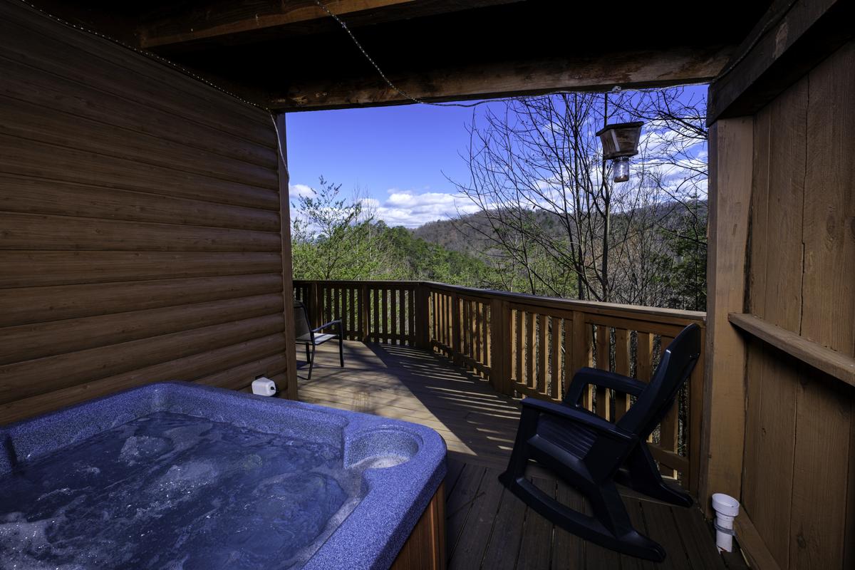 A Mountain Hideaway | Photo 39