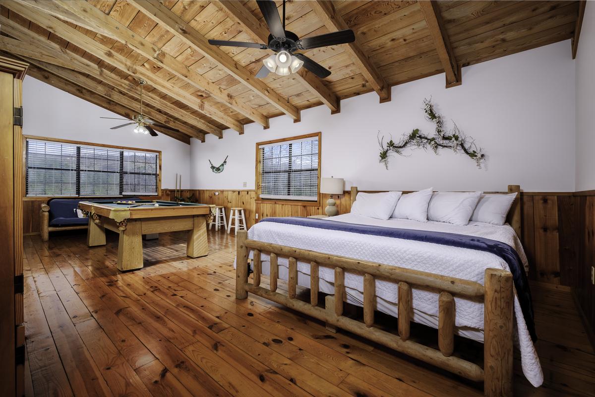 A Mountain Hideaway | Photo 25