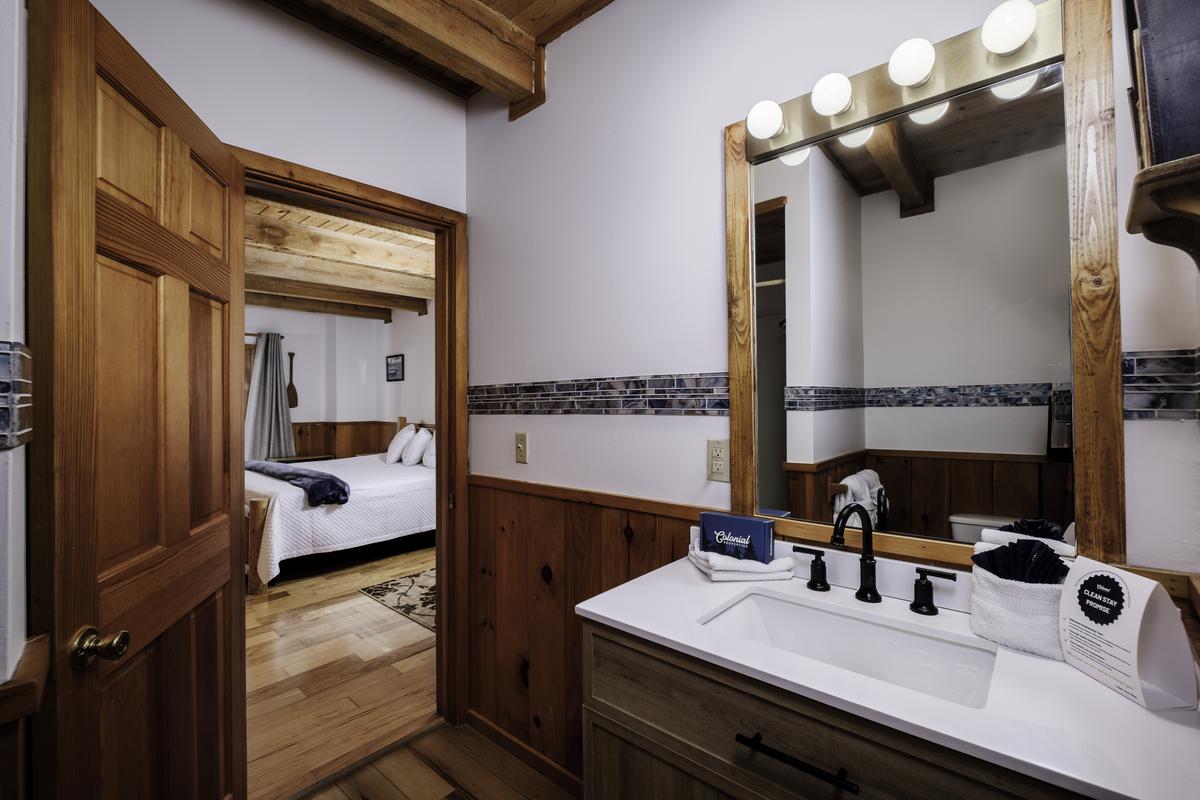 A Mountain Hideaway | Photo 22