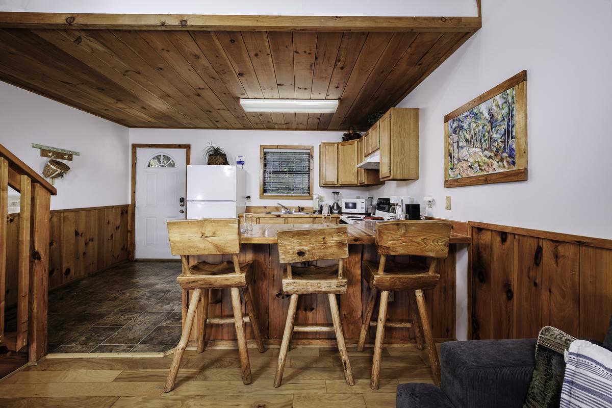 A Mountain Hideaway | Photo 18