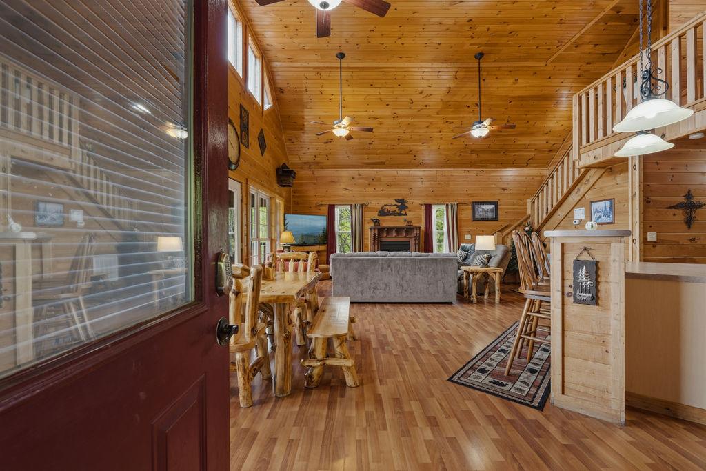 Cabin T | Photo 13