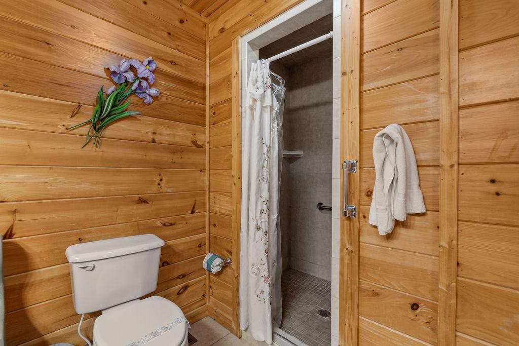 Cabin T | Photo 22