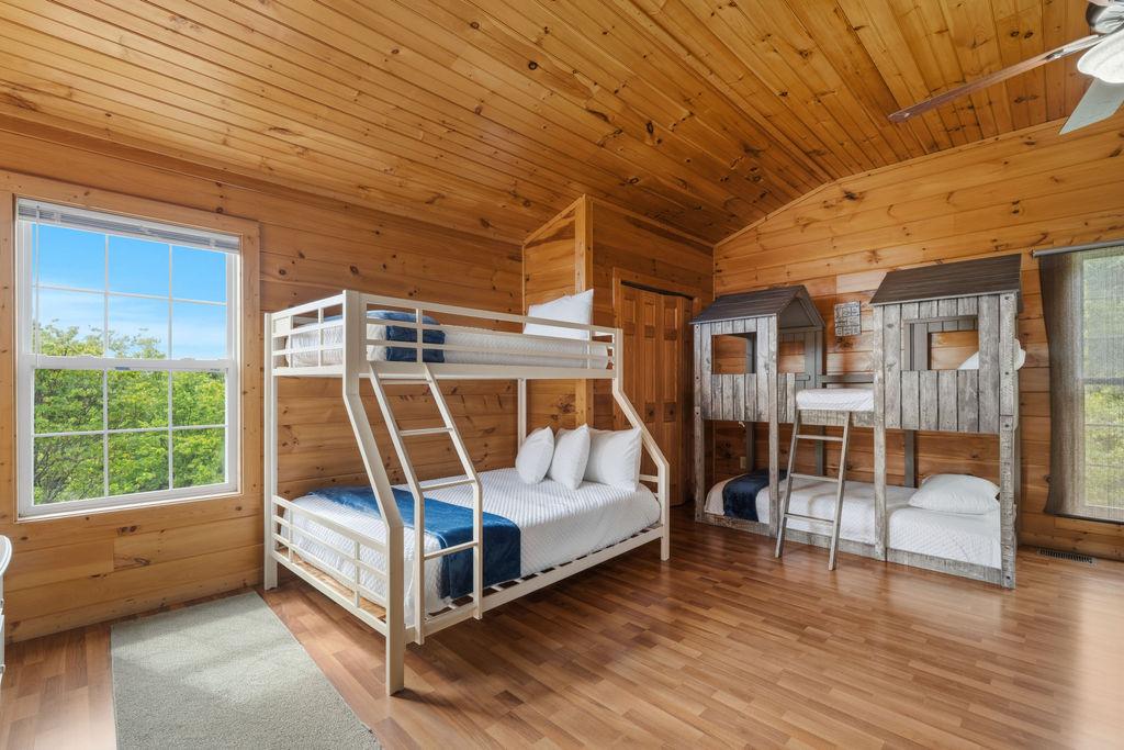 Cabin T | Photo 33