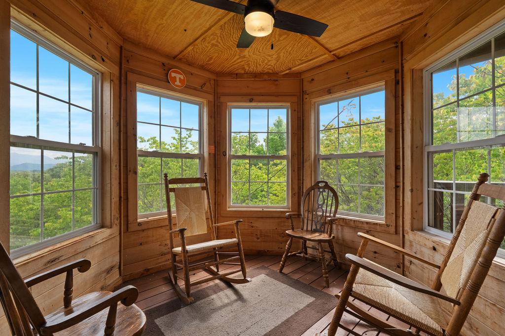 Cabin T | Photo 17