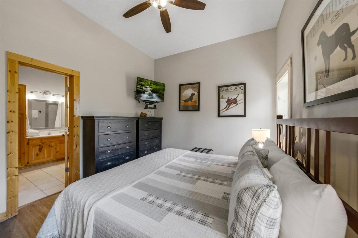 Evergreen Majesty Lodge | Photo 35
