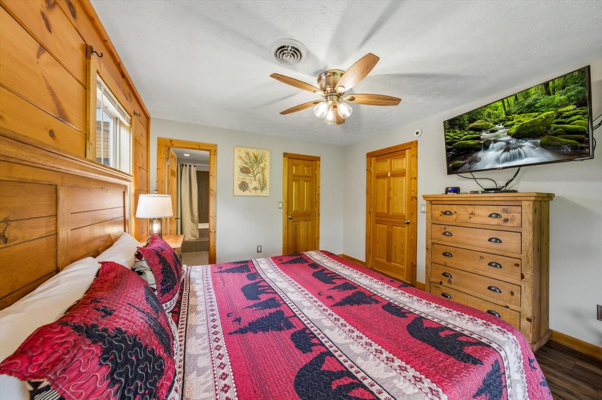 Evergreen Majesty Lodge | Photo 28