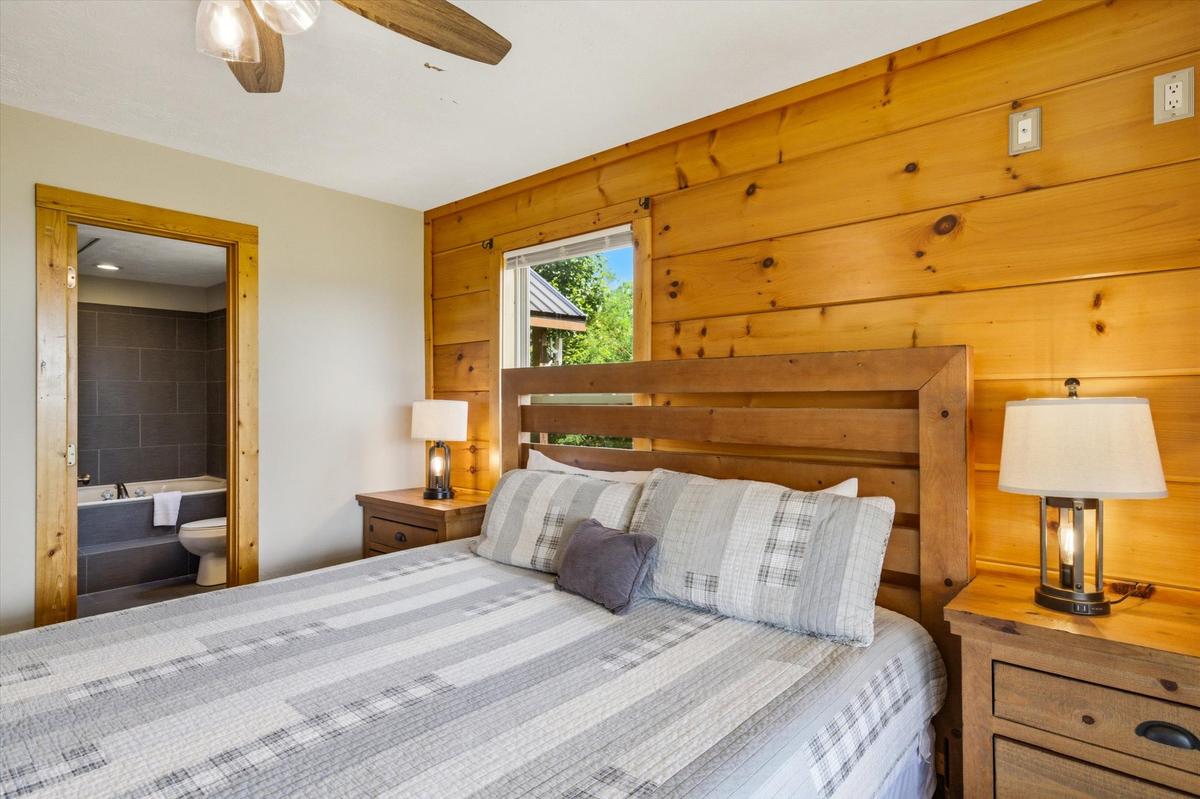 Evergreen Majesty Lodge | Photo 23