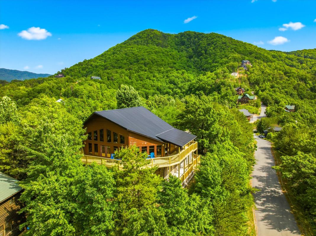 Evergreen Majesty Lodge | Photo 63