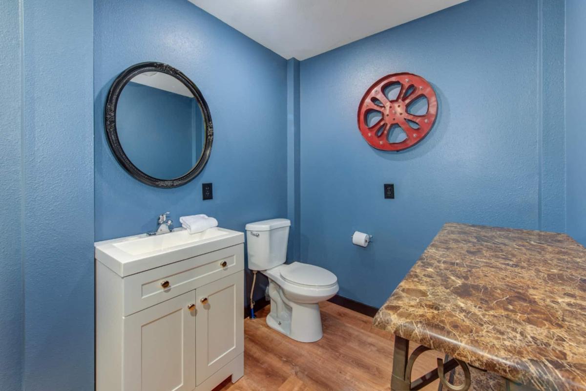 Gatlinburg Movie Mansion | Photo 32