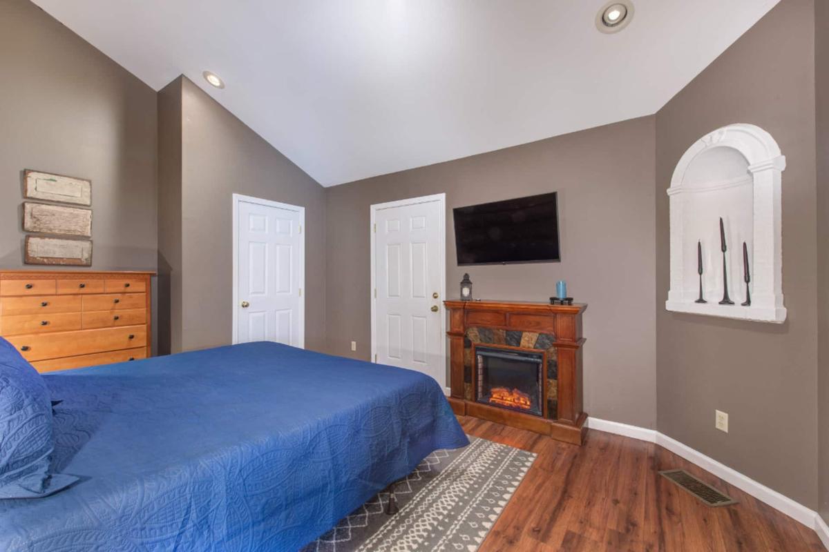 Gatlinburg Movie Mansion | Photo 22